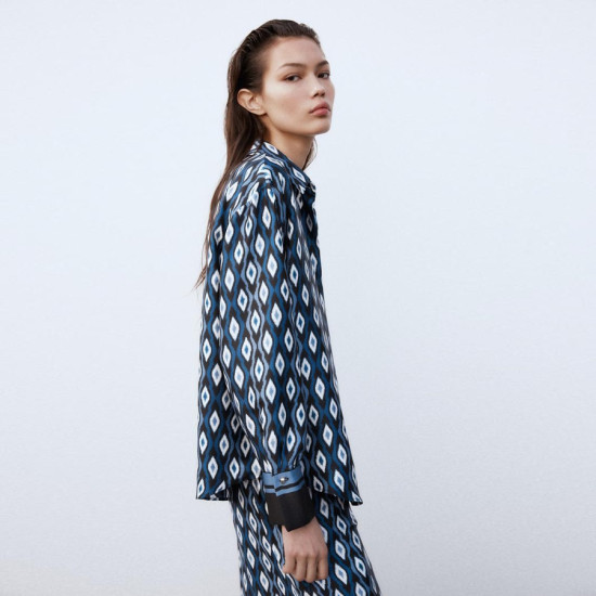 Esmay Blue Geometric Pattern Long Sleeve Blouse Esmay Blue Geometric Pattern Long Sleeve Blouse