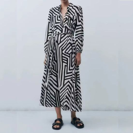 Safiya Black White Geometric Long Sleeve Dress with belt Safiya Black White Geometric Long Sleeve Dress with belt